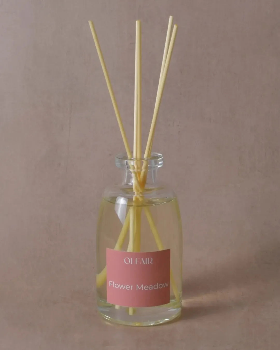 Flower Meadow Raumduft mit floralem Blumenduft von Olfair – natürliche Duftdiffuser für angenehme Wohnatmosphäre, aromatische Raumdüfte für Zuhause, Diffuser online kaufen, Geschenkidee