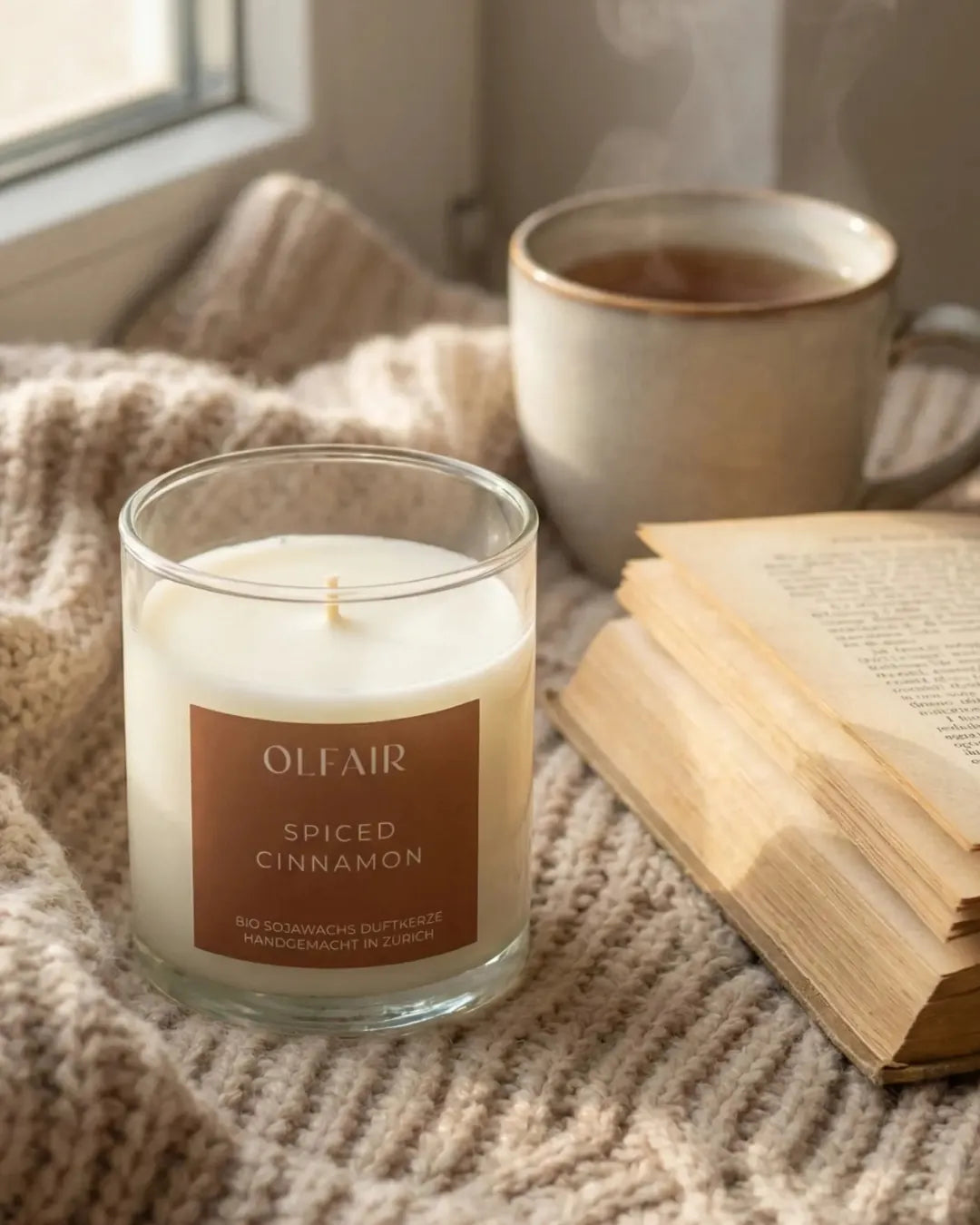 spiced cinnamon Duftkerze mit Apfel und Zimt aus Olivenwachs kaufen – handgemachte Olfair Kerze für gemütliche Wohnatmosphäre, aromatische Duftkerzen für Zuhause, Geschenkidee, natürliche Raumdüfte online bestellen